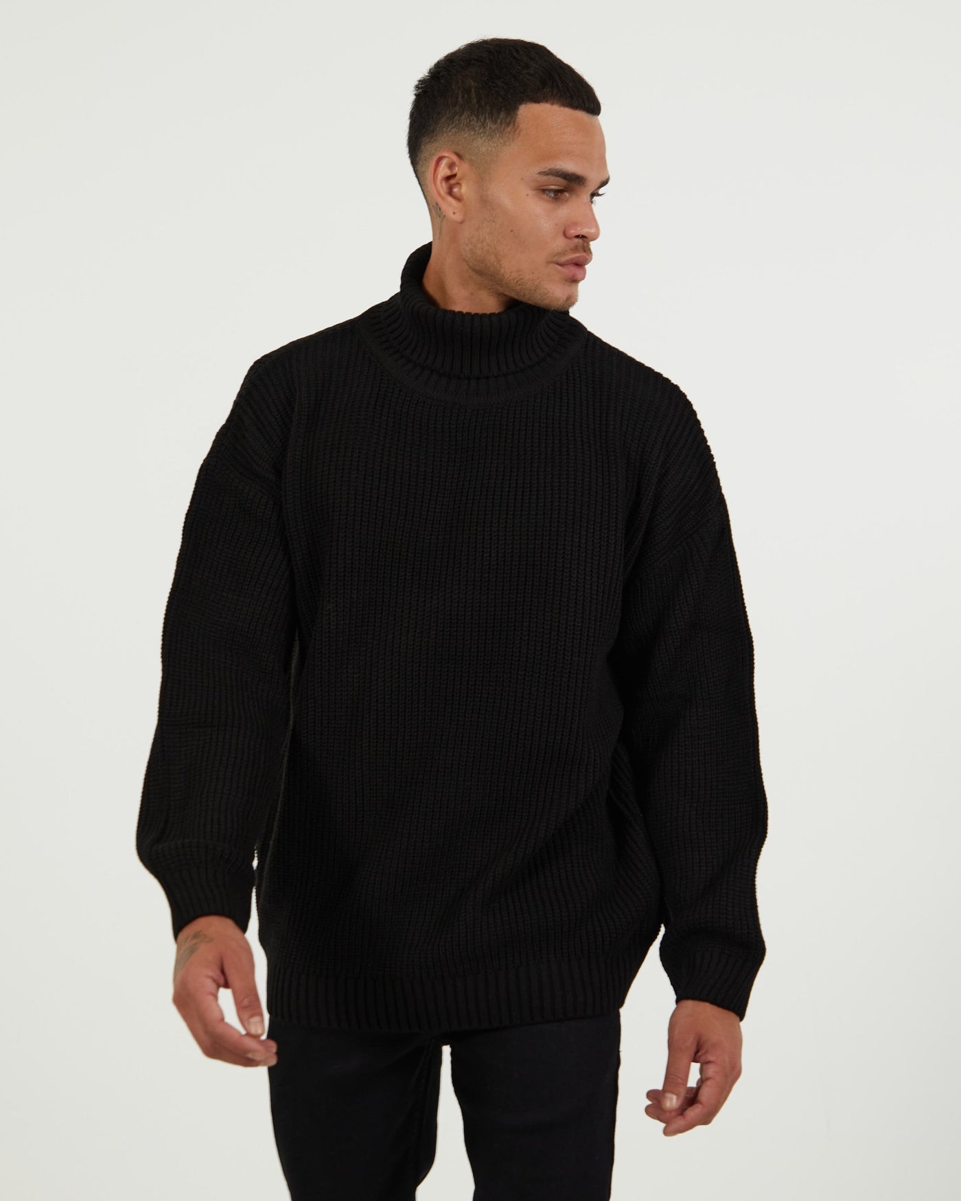 OVERSIZE TURTLE NECK SWEATER- BLACK