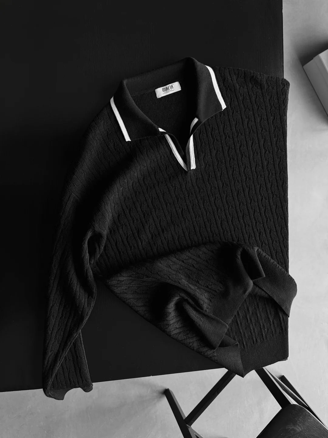 OVERSIZE STRUCTURE POLO SWEATER