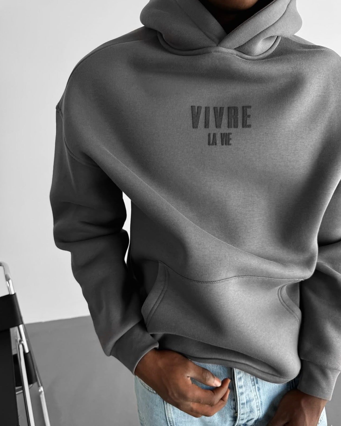 VIVRE LA VIE HOODIE - GREY