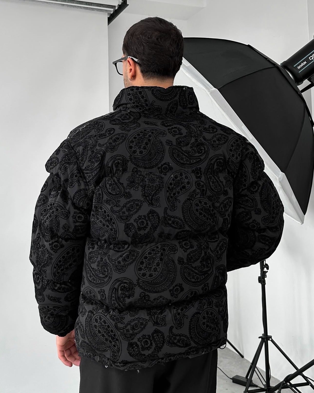 OVERSIZED BANDANA STRUCTURE JACKET - BLACK