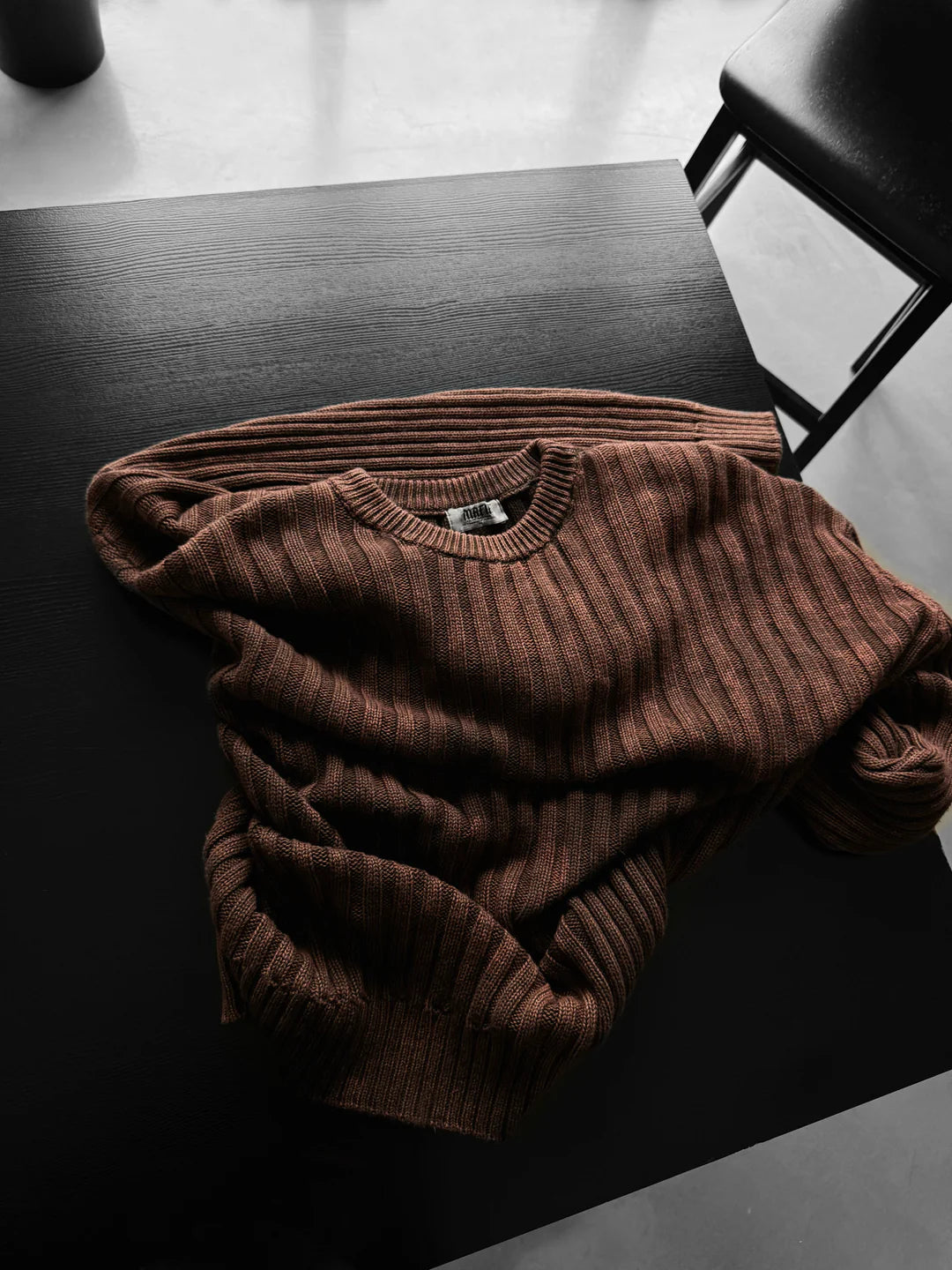 OVERSIZED KNIT SWEATER - BROWN